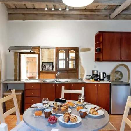 Cretan Pnoe (adults Only) Колимварион